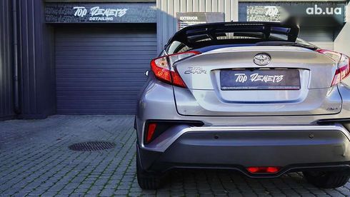 Toyota C-HR 2017 - фото 17