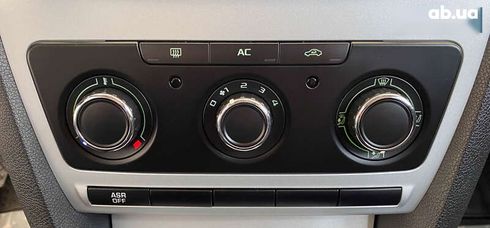 Skoda Octavia 2011 - фото 19