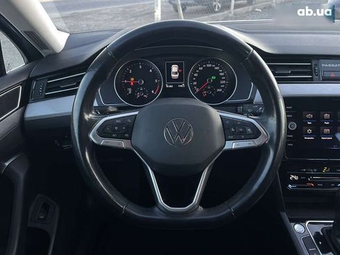 Volkswagen Passat 2021 - фото 30