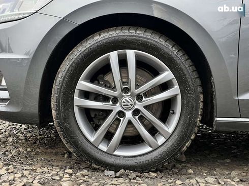 Volkswagen Touran 2020 - фото 16