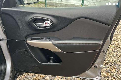 Jeep Cherokee 2017 - фото 17