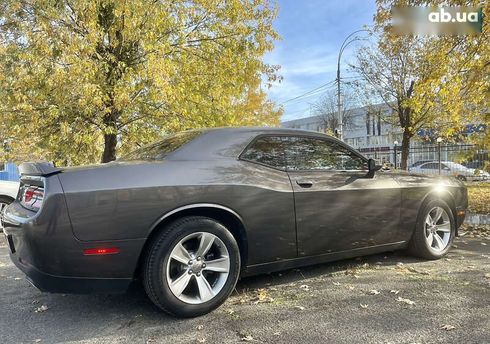 Dodge Challenger 2020 - фото 16