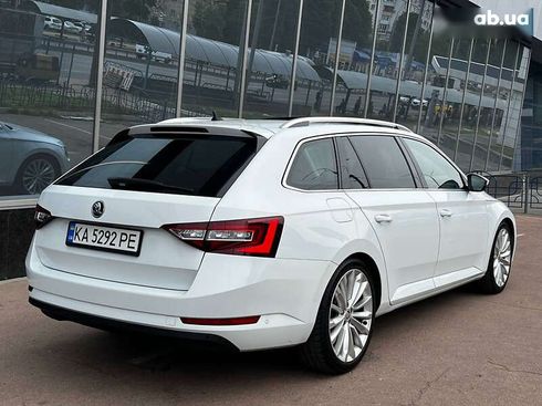 Skoda Superb 2018 - фото 3