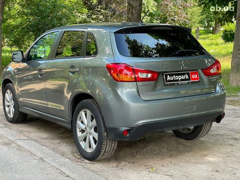 Mitsubishi Outlander 2015 серый - фото 13