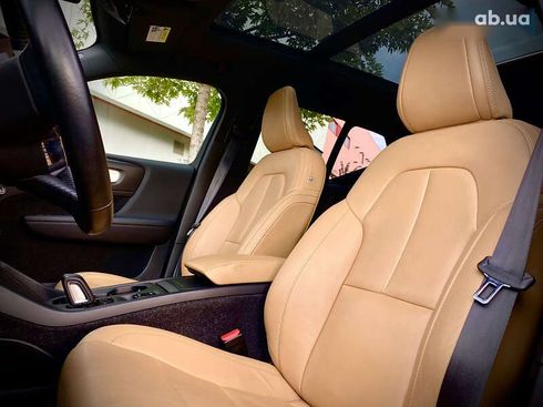 Volvo XC40 2020 - фото 25