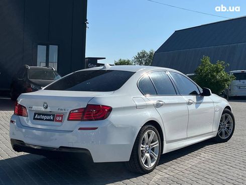 BMW 5 серия 2013 белый - фото 5