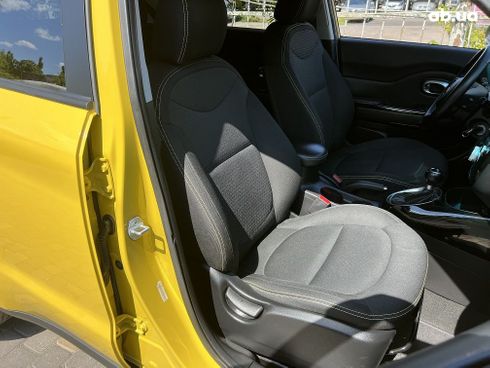 Kia Soul 2015 желтый - фото 7