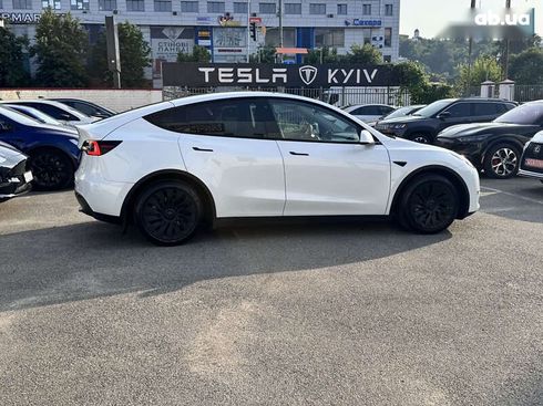 Tesla Model Y 2021 - фото 10