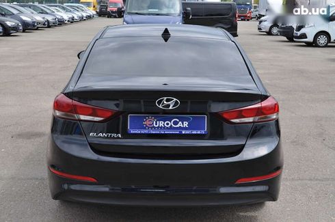 Hyundai Elantra 2017 - фото 11