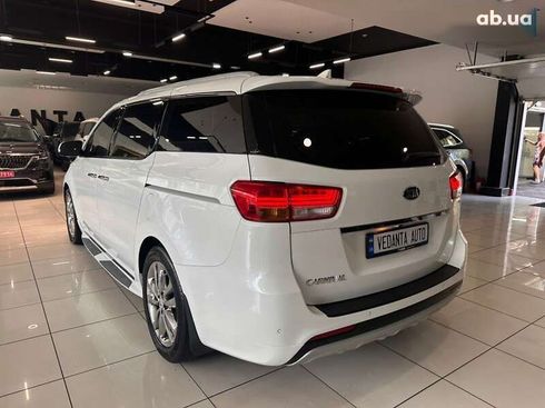 Kia Carnival 2016 - фото 6