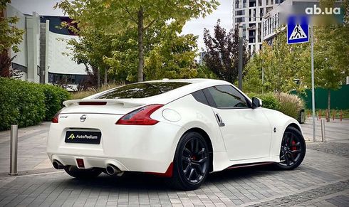 Nissan 370Z 2015 - фото 6