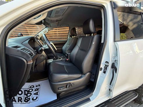 Toyota Land Cruiser Prado 2021 - фото 25