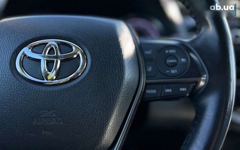 Toyota Camry 2021 - фото 22