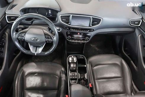 Hyundai Ioniq 2017 - фото 18