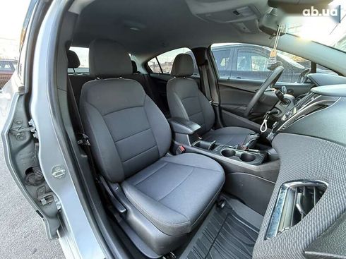 Chevrolet Cruze 2018 - фото 17