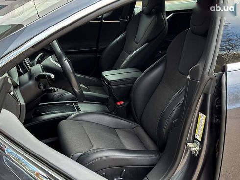Tesla Model S 2018 - фото 12