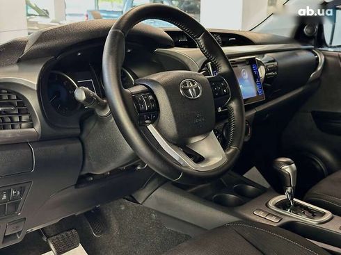 Toyota Hilux 2016 - фото 13