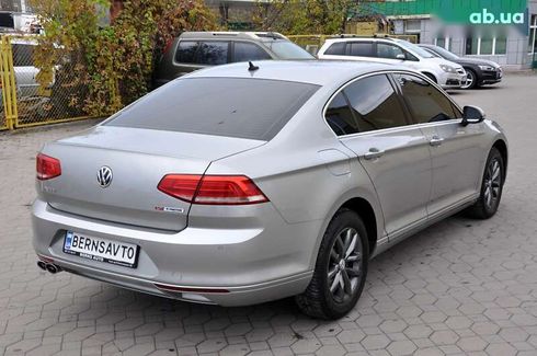 Volkswagen Passat 2015 - фото 7