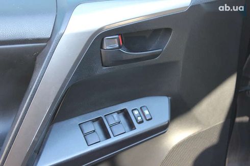 Toyota RAV4 2016 - фото 12