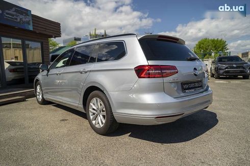 Volkswagen Passat 2018 - фото 11