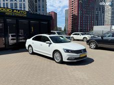 Продаж вживаних Volkswagen Passat 2017 року в Києві - купити на Автобазарі