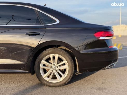 Volkswagen Passat 2019 черный - фото 6