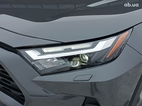 Toyota RAV4 2025 серый - фото 4