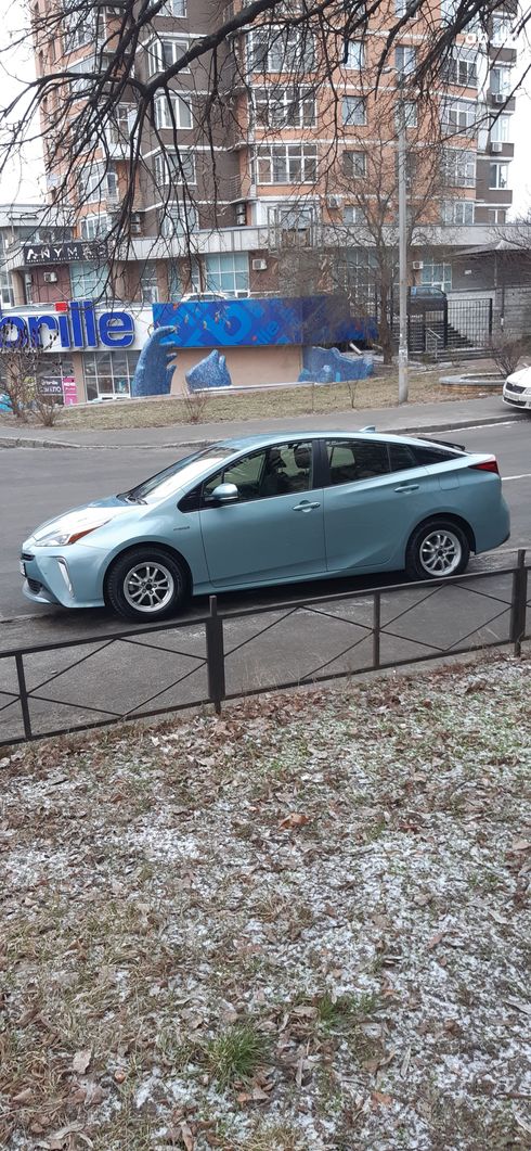 Toyota Prius 2019 зеленый - фото 4