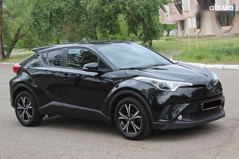 Toyota C-HR 2019 - фото 8