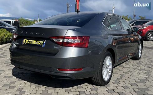 Skoda Superb 2023 - фото 7