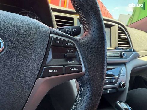 Hyundai Elantra 2016 - фото 21