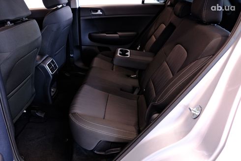 Kia Sportage 2021 серебристый - фото 8