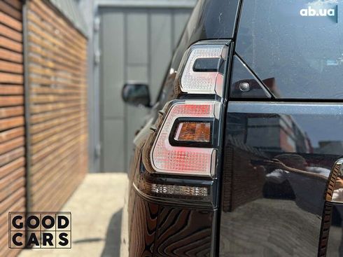 Toyota Land Cruiser Prado 2021 - фото 11