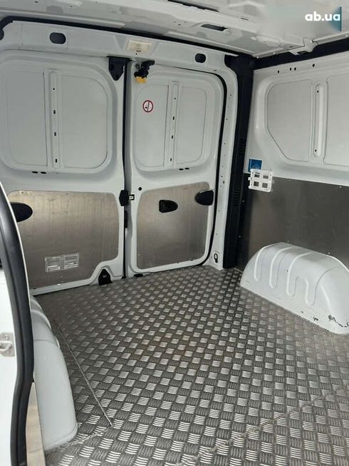 Renault Trafic 2021 - фото 17