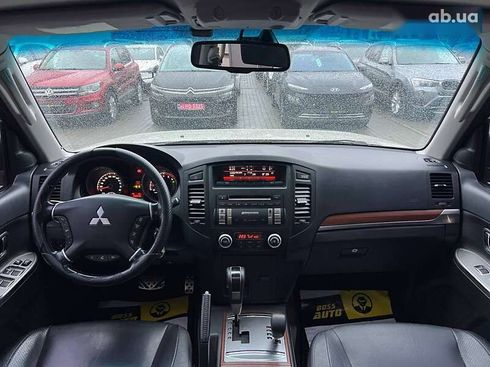 Mitsubishi Pajero Wagon 2012 - фото 13