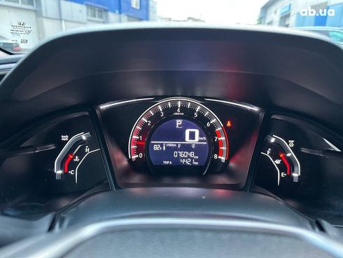 Honda Civic 2016 белый - фото 26