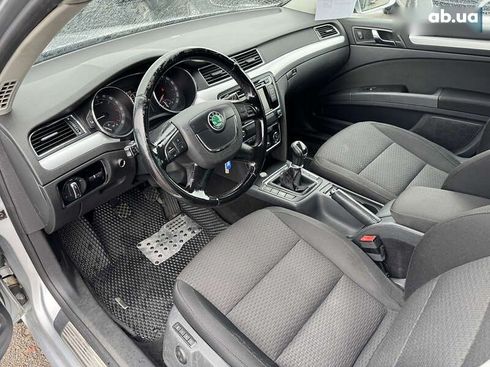 Skoda Superb 2011 - фото 10