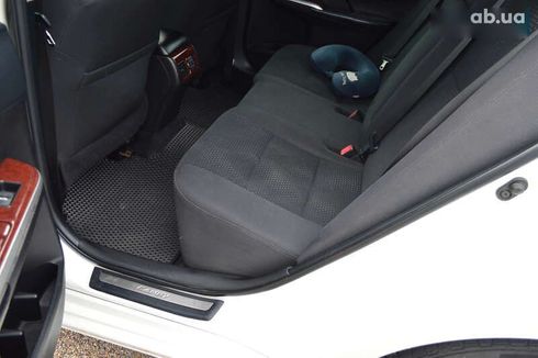 Toyota Camry 2011 - фото 11