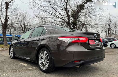 Toyota Camry 2019 - фото 20