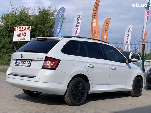 Skoda Fabia 2017 - фото 13