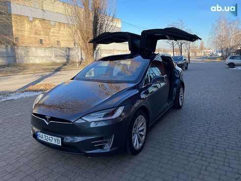 Tesla Model X 2018 - фото 2