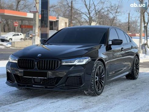 BMW 5 серия 2019 - фото 2