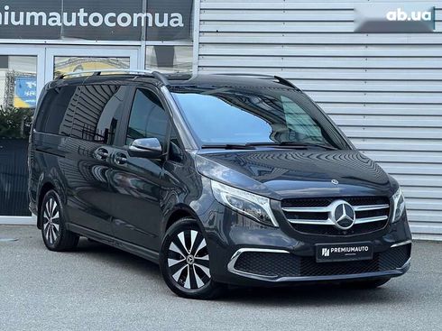 Mercedes-Benz V-Класс 2022 - фото 2