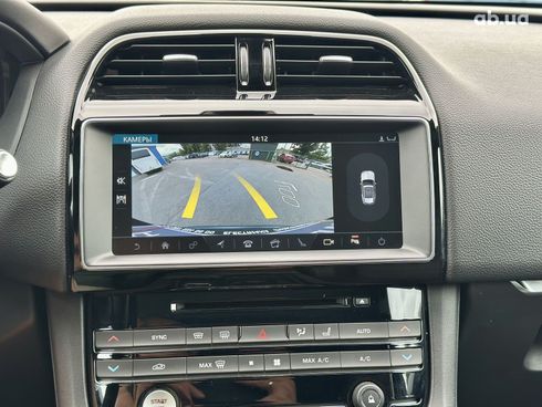 Jaguar F-Pace 2016 зеленый - фото 14