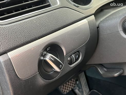 Volkswagen Jetta 2015 черный - фото 27