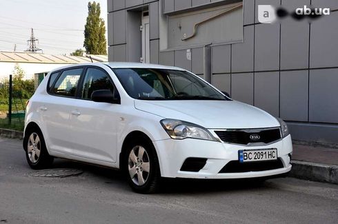 Kia Cee'd 2012 - фото 21