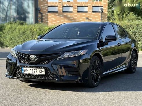 Toyota Camry 2020 - фото 2
