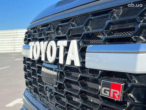 Toyota Land Cruiser 2022 серый - фото 15