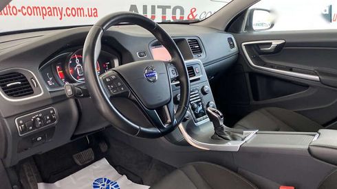 Volvo V60 2018 - фото 6