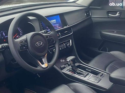 Kia K5 2017 - фото 4